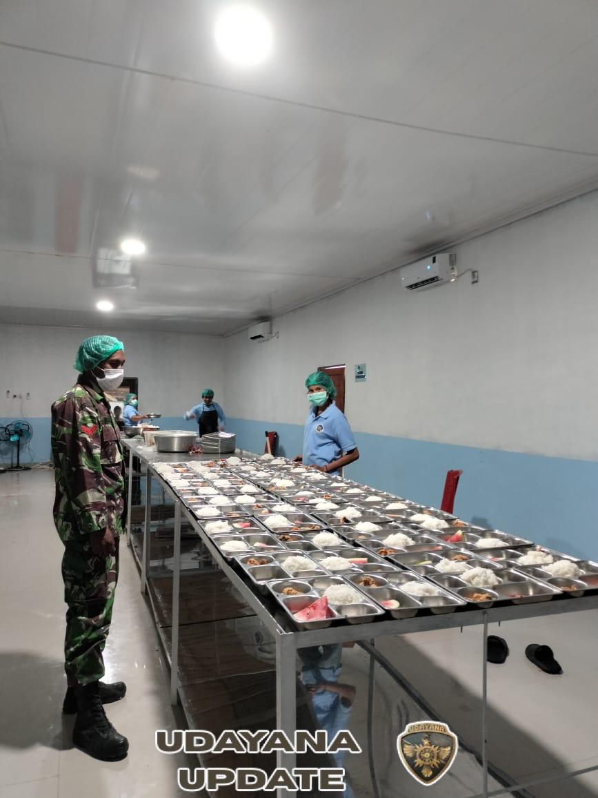 Wujud Kepedulian TNI, Babinsa Pantai Baru Dukung Program Pemberian Makanan Bergizi Gratis