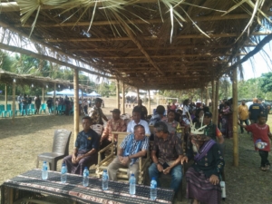 Festival 1000 Ketupat di Lamanabi Berlangsung Meriah dengan Pengamanan Babinsa