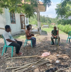 Babinsa Koramil 1602-03/Detusoko Dampingi Peninjauan Lokasi Koperasi Merah Putih di Desa Welomosa