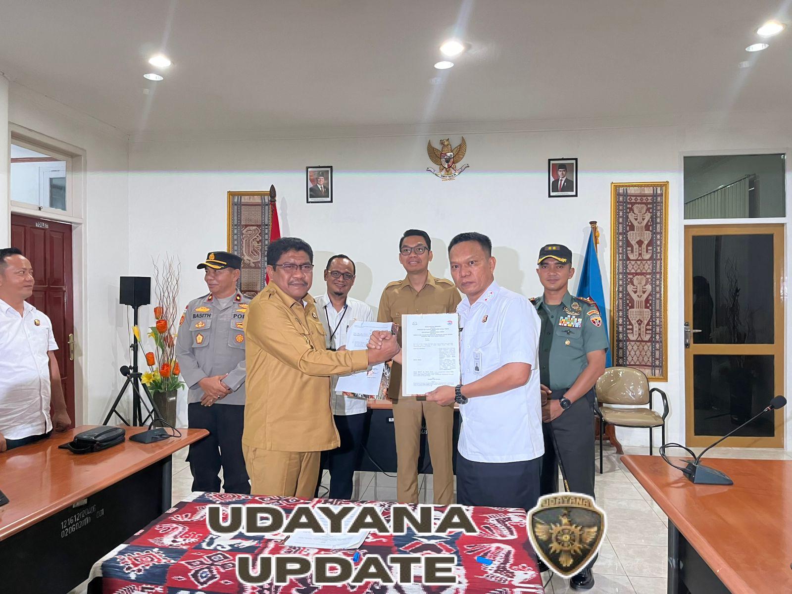 Dandim 1601/Sumba Timur Hadiri Penandatanganan Kesepakatan Hukum Antara Pemkab dan Kejari Sumba Timur