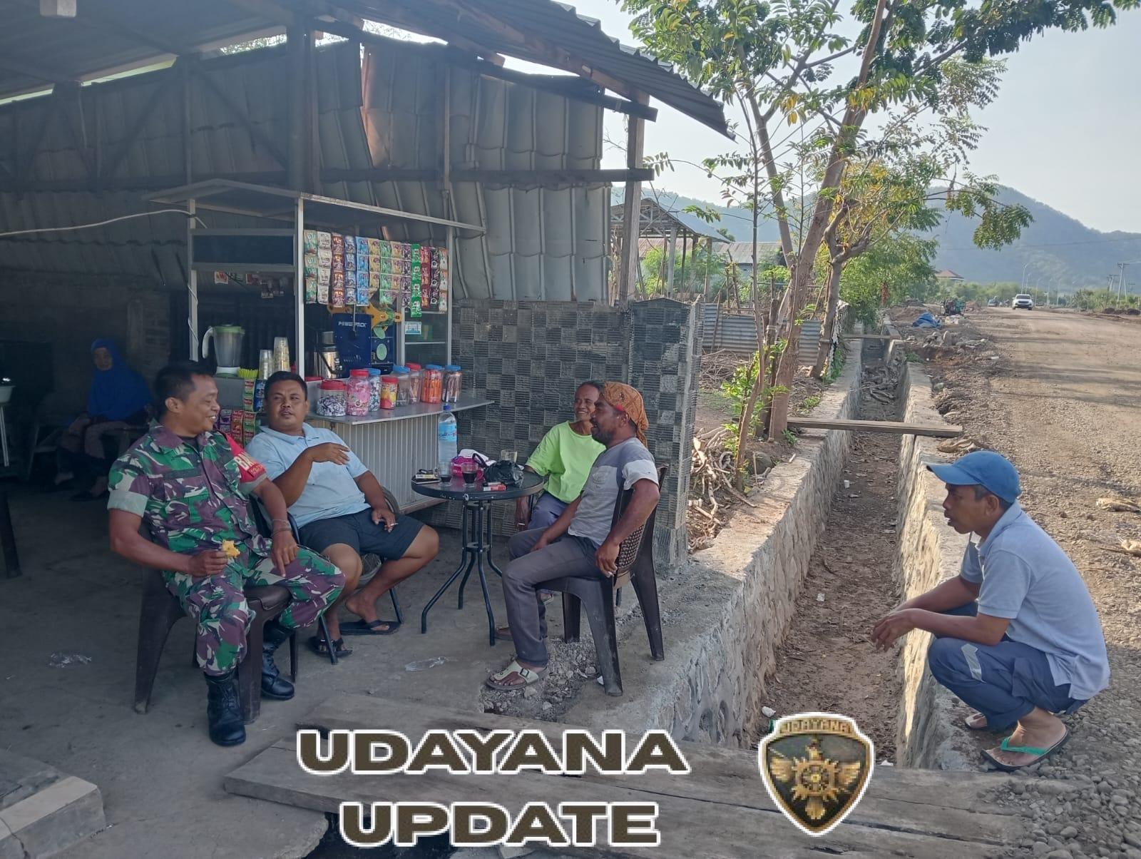 Babinsa Tambak Sari Laksanakan Komsos dan Monitoring Wilayah Binaan