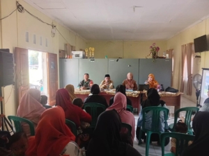 Babinsa Desa Lamunga Hadiri Sosialisasi Peningkatan Pengetahuan Masyarakat Tentang Kesehatan Reproduksi, KTPA, TPPO dan TBC