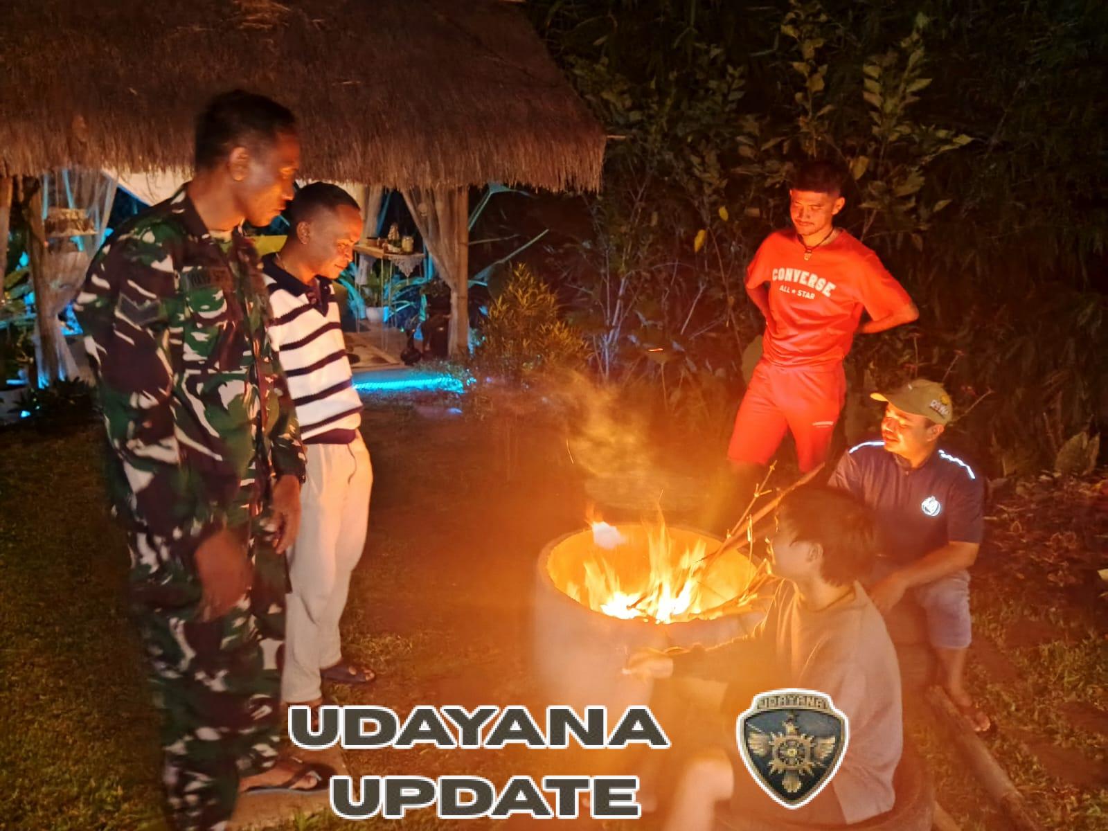 Tingkatkan Keamanan dan Kebersamaan, Babinsa Wanasaba Patroli Malam Bersama Warga