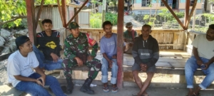 Babinsa Koramil 1602-02/Wolowaru Laksanakan Komsos dan Pamwil di Desa Fatamari