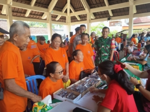 Dukung pemberdayaan Lansia, Babinsa Pertima hadiri kegiatan Sidaya.