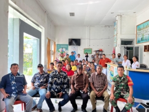 Sinergi Lintas Sektor, Babinsa Koramil 01/Lewa Dukung Evaluasi Program Kesehatan