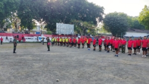 Dandim 1602/Ende Pimpin Langsung Kegiatan Kesegaran Jasmani Prajurit di Lapangan Pancasila