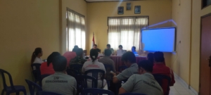 Babinsa Kodim 1617/Jembrana Hadiri Musdesus Koperasi Merah Putih Tegalcangkring, Dorong Penguatan Ekonomi Warga