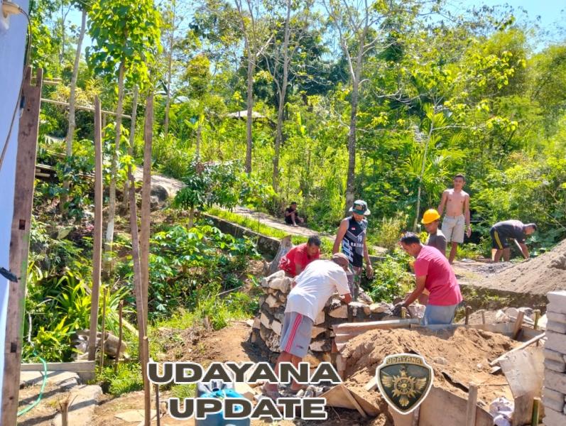 Satgas TMMD Kodim 1612/Manggarai Gaspol Bangun Tandon dan MCK di Desa Barang