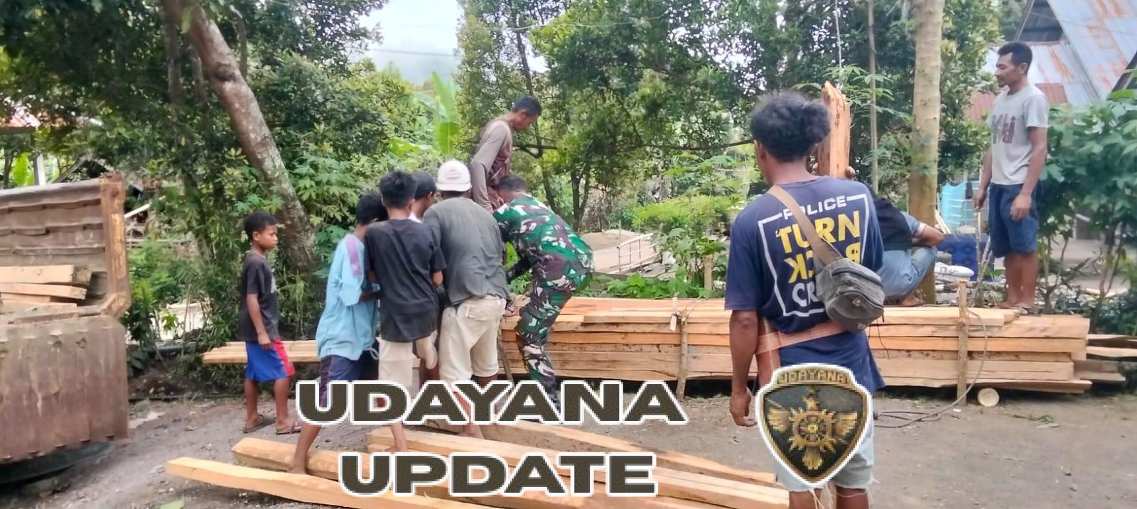 Babinsa Kodim 1602/Ende Terjun Langsung Dukung Pembangunan Rumah Warga Desa Nguwa