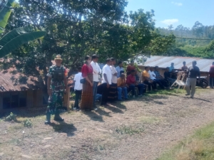 Sinergi TNI-Polri Jaga Kamtibmas di Perayaan Ekaristi Syukur Imam Baru Paroki Roh Kudus Detukeli