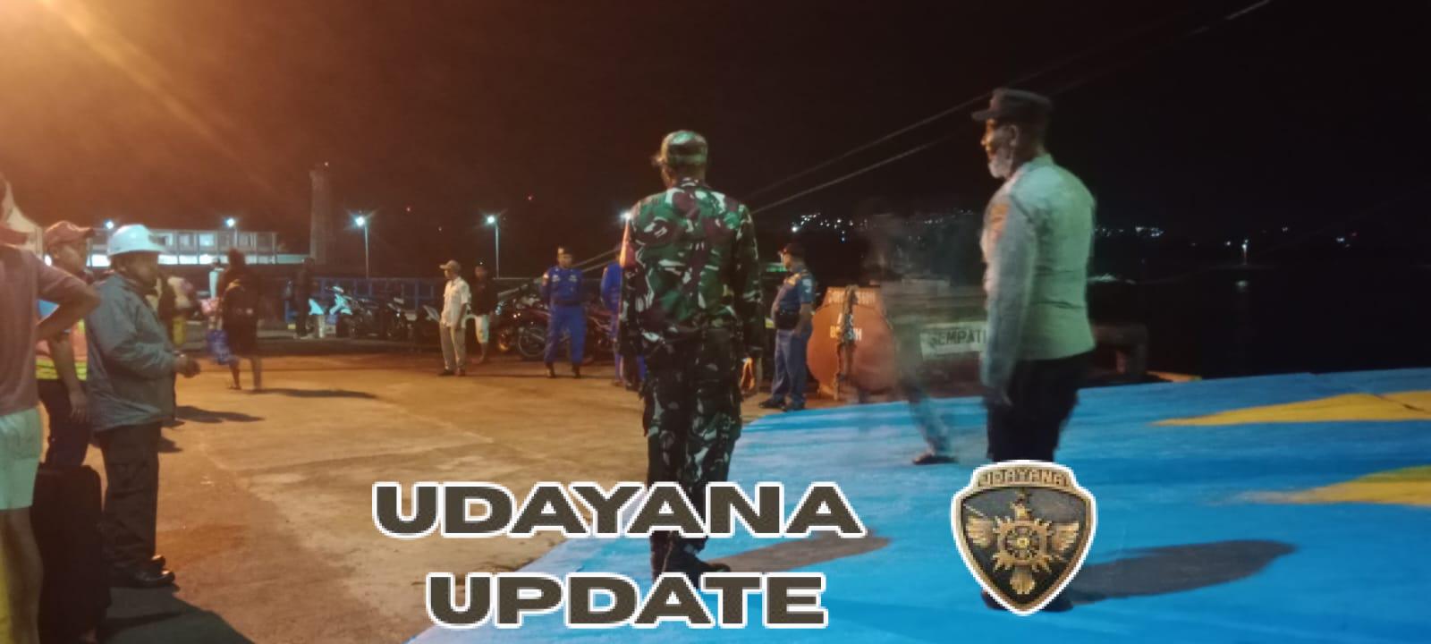 Babinsa Kodim 1602/Ende Kawal Keamanan Kedatangan Kapal Darma Rucitra VIII di Pelabuhan IPPI