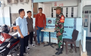 Babinsa Ende Laksanakan Komsos dan Pamwil, Jaga Kamtibmas di Kelurahan Mautapaga