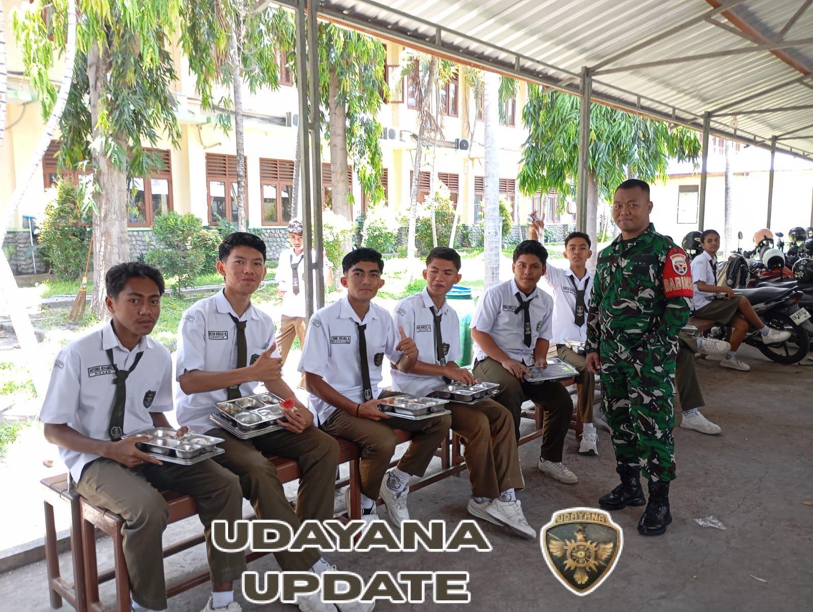 Wujud Kepedulian TNI terhadap Dunia Pendidikan, Babinsa 01/ AlokLakukan Pengecekan MBG di Sekolah