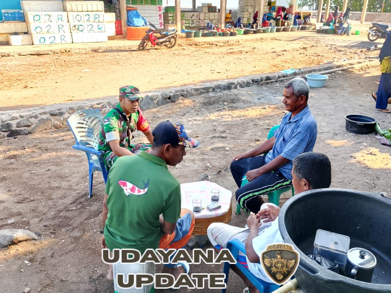 Babinsa Koramil 1624-05/Solor Laksanakan Komsos Bersama Masyarakat Lohayong I