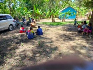  Babinsa Koramil 1621-04 Dorong Masyarakat Boking Cegah Malaria dan Jaga Ketertiban