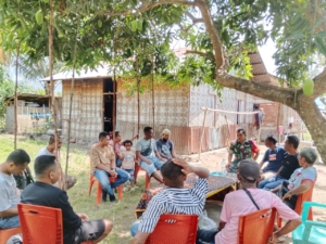 Babinsa Koramil 1602-01/Ende Tingkatkan Kewaspadaan Masyarakat di Desa Nabe