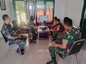 Satu Tahun Kinerja Merah Putih, Babinsa Poto Tano Ikuti Nobar Bersama Mentan