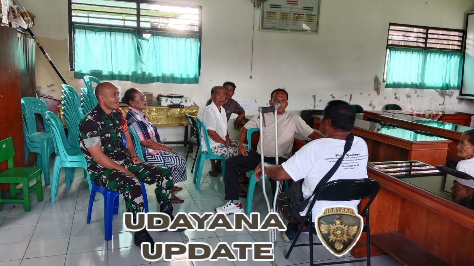 Babinsa Koramil Banjarangkan Tetap Konsisten Dampingi Penyaluran BLT DD