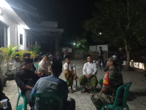 Patroli Malam Babinsa Sekongkang, Wujud Kepedulian TNI terhadap Ketertiban Masyarakat