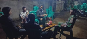 Patroli Malam, Babinsa Ciptakan Rasa Aman dan Nyaman di Tengah Masyarakat