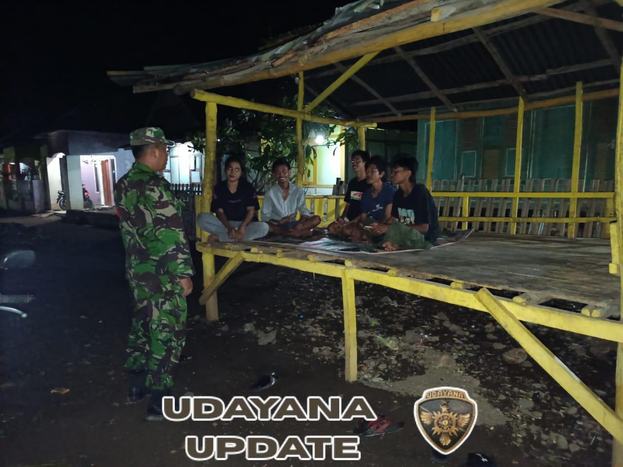 Sertu Wahyudin Himbau Warga Desa Rade Jaga Keamanan dan Harmoni Sosial