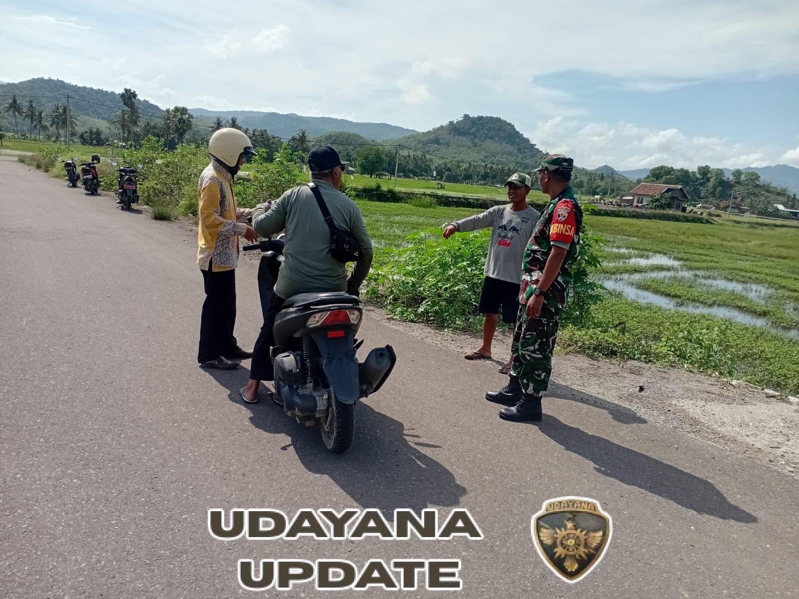 Babinsa Kelurahan Dalam Tinjau Saluran Air, Cegah Genangan di Pemukiman Warga