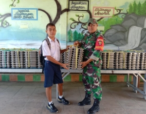 TNI Dukung Penuh Program MBG untuk Anak Sekolah di Kabupaten Alor