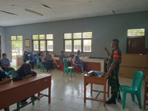 Sertu Donatus Kiri Hadiri Kegiatan Komsos dengan Pelajar SMA Negeri Maurole