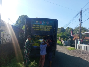 Ratusan Warga Desa Gesing Antusias Sambut Program Pangan Murah TNI