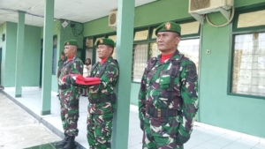 Kapten Kav. M. Kasim Pimpin Upacara Bendera Mingguan Kodim 1614/Dompu Bulan Oktober 2025