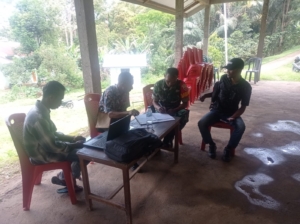 Babinsa Kodim 1602/Ende Tingkatkan Kamtibmas Lewat Komsos dan Pamwil di Desa Nggesa