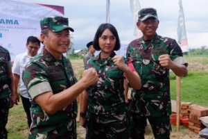 Pelda (K) Dewi Jadi Babinsa Wanita Pertama di NTB, Ikut Serta dalam Groundbreaking Koperasi Merah Putih
