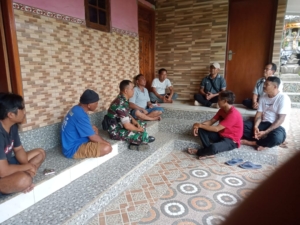 Babinsa Banyuatis Silaturahmi ke Warga, Apresiasi Kekompakan Masyarakat Pasca Pemilihan