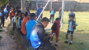 Wujudkan Generasi Tangguh, Babinsa Tulikup Dampingi Kegiatan Porseni