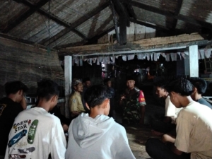 Lurah Rontu Pimpin Apel Siskamling, Ajak Warga Jaga Keamanan Lingkungan