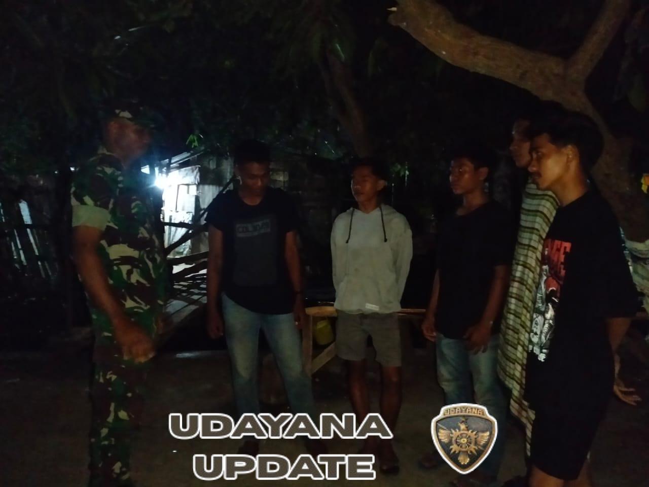 Patroli Siskamling Koramil Woha Fokus Jaga Keamanan Desa di Kecamatan Woha