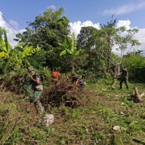 Dandim Klungkung Pimpin Langsung Gotong Royong Penyiapan Lahan Koperasi Desa Merah Putih