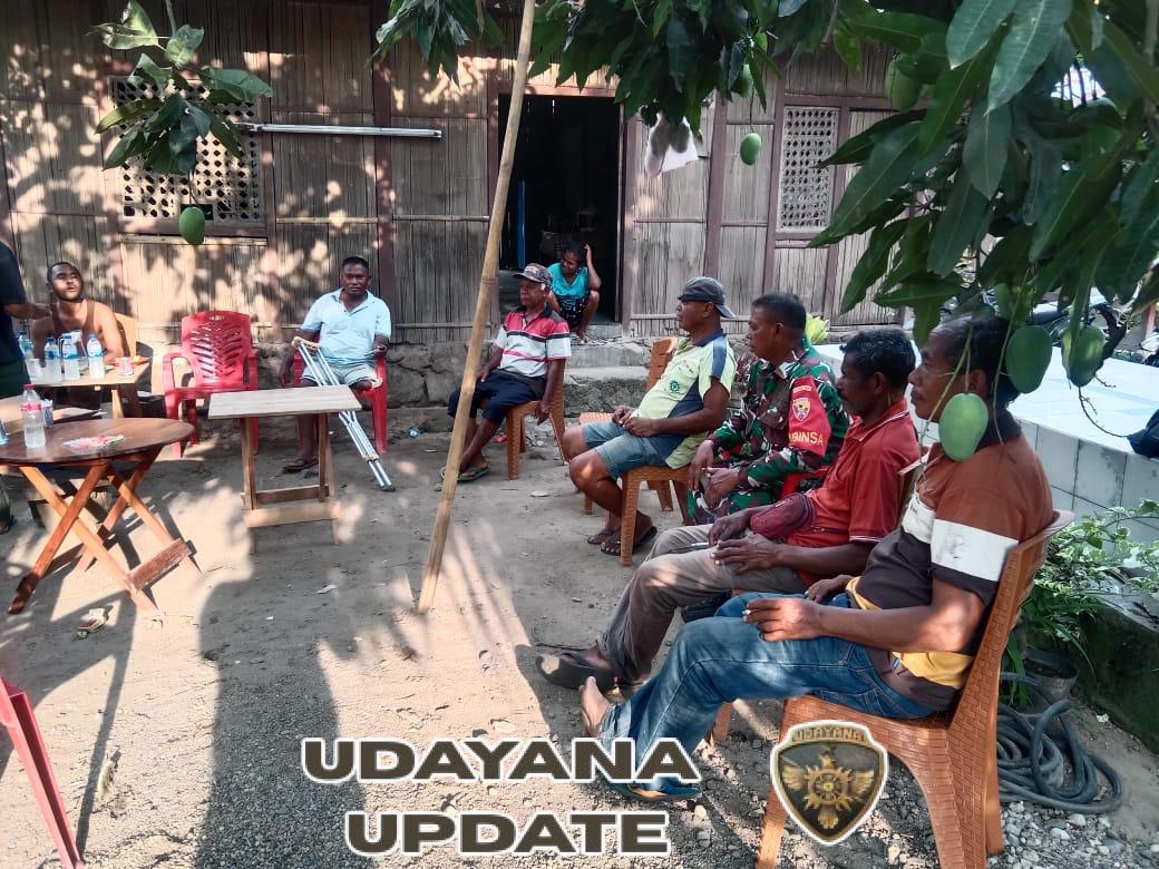 Babinsa Koramil 1602-04/Maurole Ajak Warga Desa Detumbewa Jaga Kamtibmas Lewat Komsos