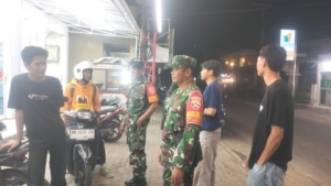 Patroli Malam Sarana Efektif Babinsa Serap Informasi Di Wilayah