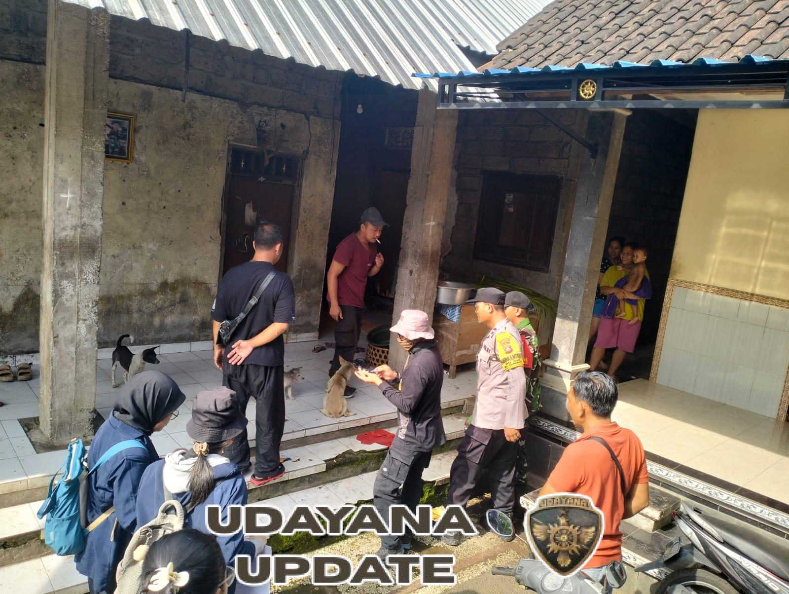 Babinsa Tegak Dampingi Vaksinasi Rabies Di Dusun Tulangnyuh