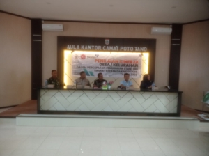 Camat Poto Tano Buka Penilaian Desa/Kelurahan dalam Upaya Percepatan Penurunan Stunting 2025