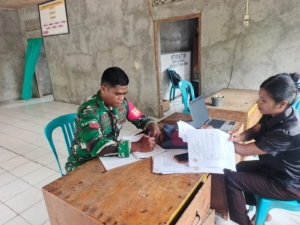Dukung Ketahanan Wilayah, Babinsa Ende Kumpulkan Data Teritorial di Detukeli