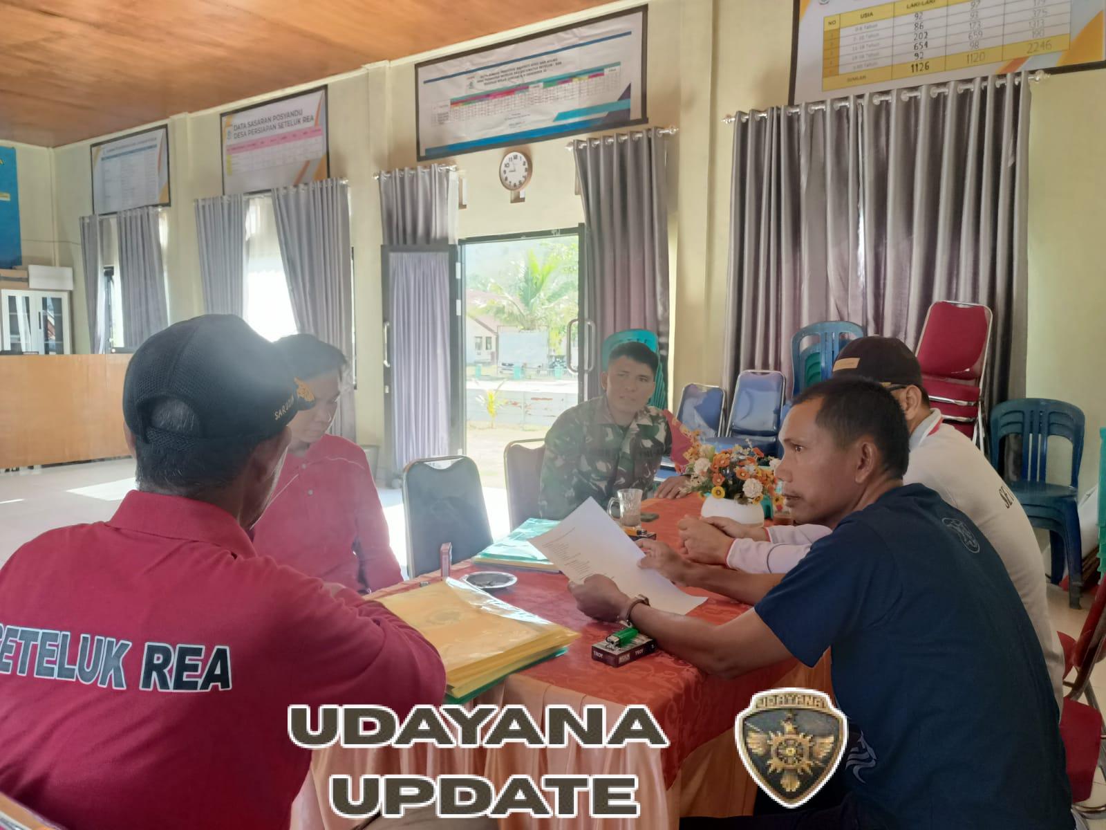 Babinsa Koramil 1628-03/Seteluk Dorong Warga Seteluk Rea Jaga Keamanan dan Kebersihan Desa