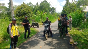 Pemasangan patok pondasi tiang pancang perkerasan jalan, persiapan pelaksanaan TMMD ta.2026 Kodim 1623/Karangasem.