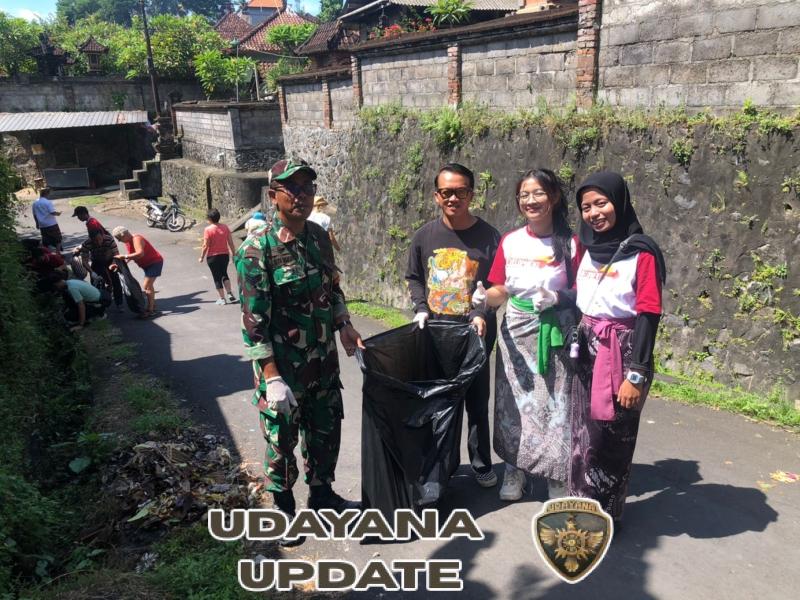 Perkenalkan Tradisi Bali, Babinsa Sidan Dampingi Wisata Edukasi Budaya