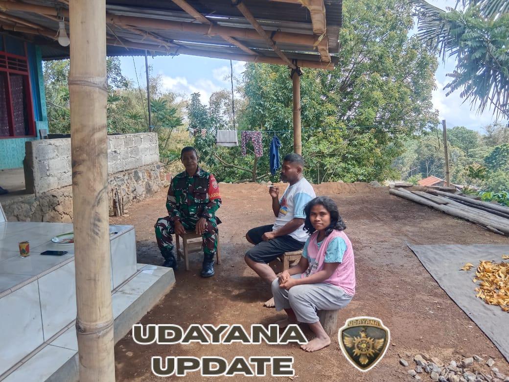 Babinsa Kodim 1602/Ende Dukung Stabilitas Kamtibmas Melalui Monitoring dan Komsos di Wilayah Binaan