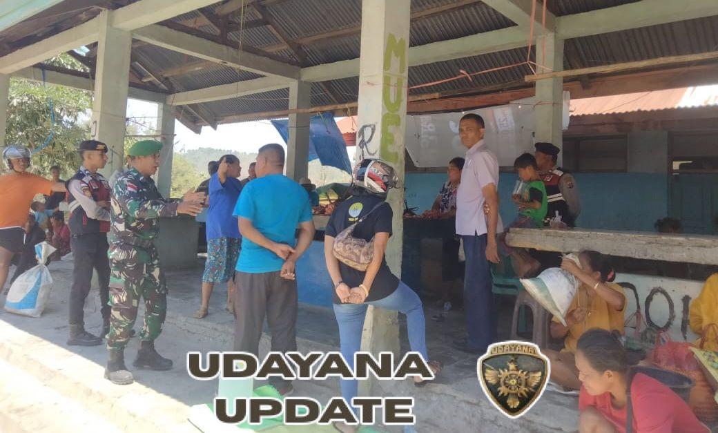 Koramil 1618-01/Miotim Bersama Polres TTU dan Instansi Terkait Tertibkan Pedagang di Pasar Baru Kefamenanu
