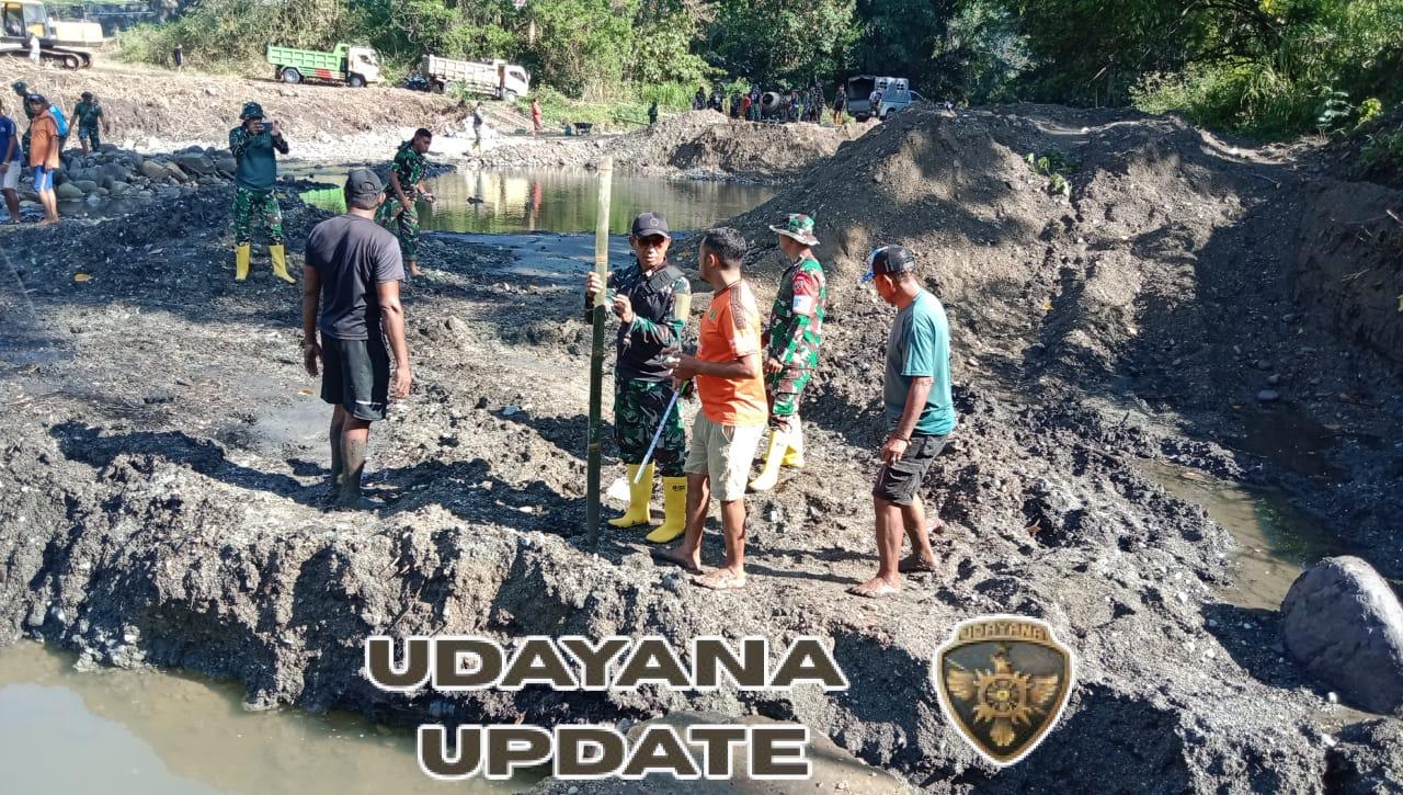 Satgas TMMD Kodim 1625/Ngada Lanjutkan Rehab Bendungan Panondiwal dengan Pemasangan Profil
