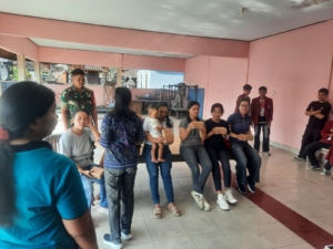 Pelda I Nyoman Setiadi Hadiri Posyandu Balita dan Penyuluhan KB di Desa Batuaji